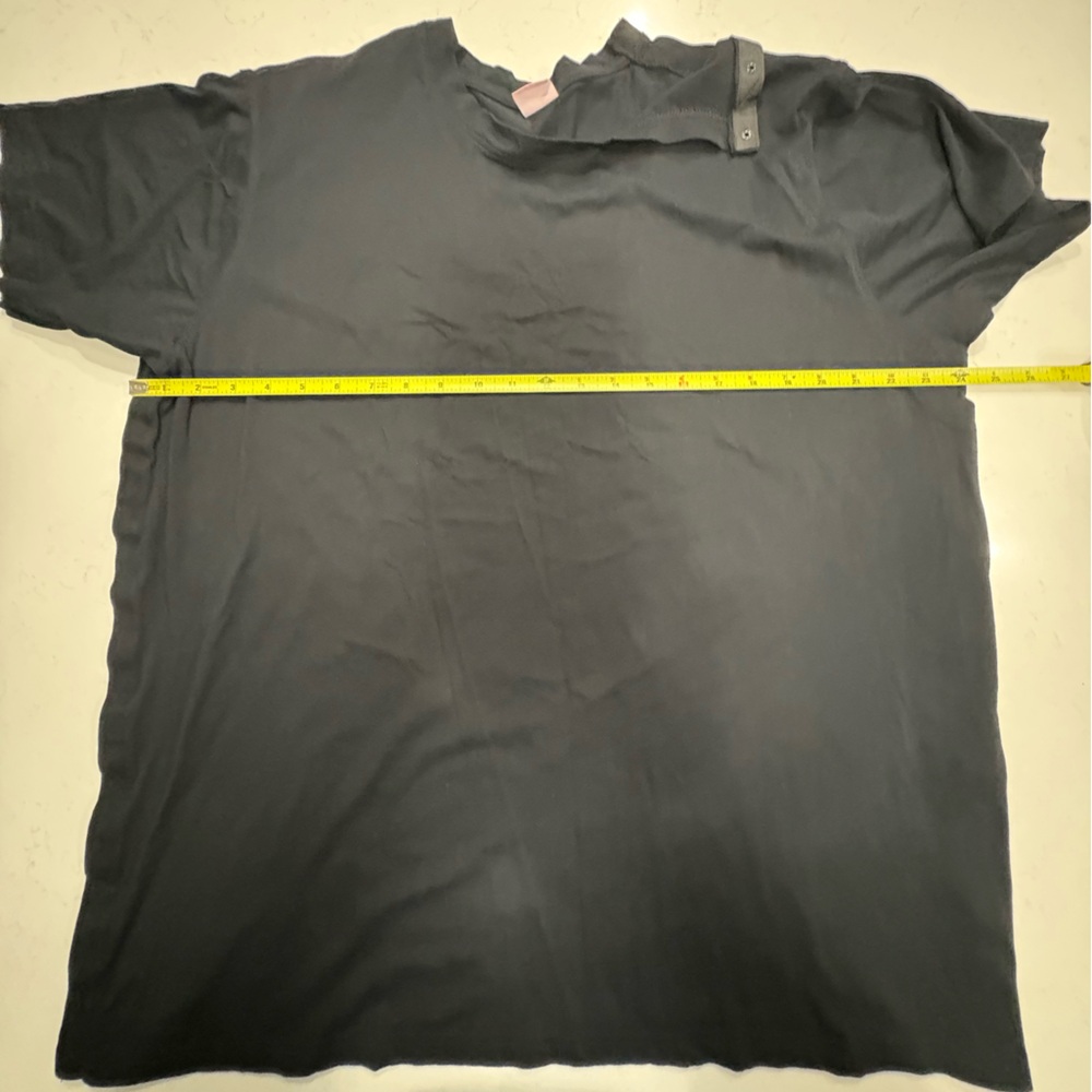 Post Surgery Black Short Sleeve Top EUC  Unisex Easier Port access Easy to dress